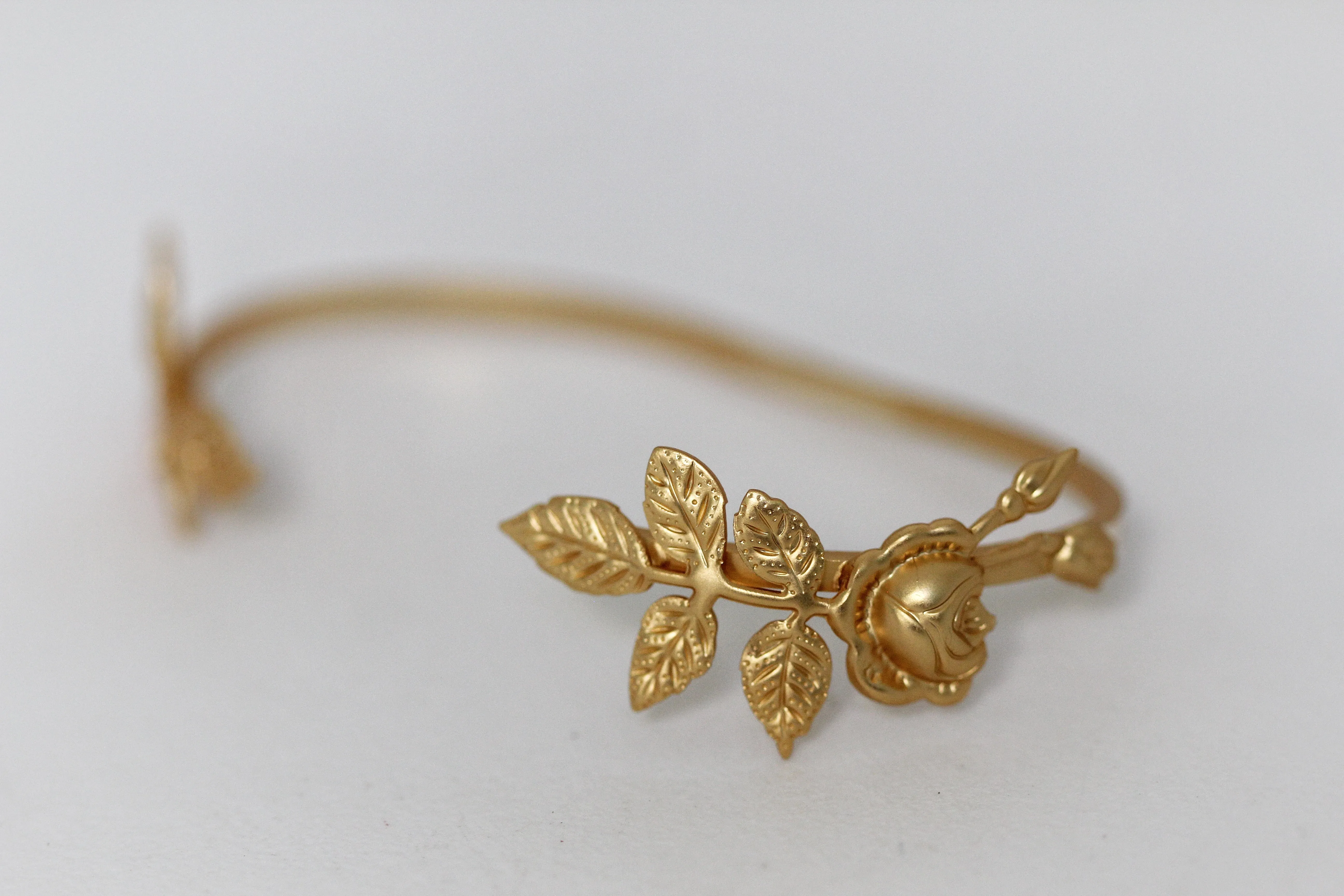 Rose & Leaves Palm Bracelet