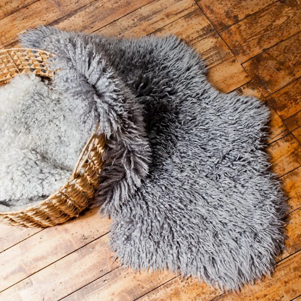 YETTI Sheepskin Rug