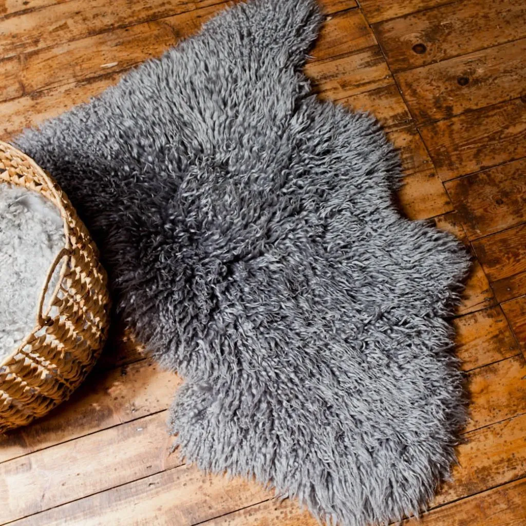 YETTI Sheepskin Rug